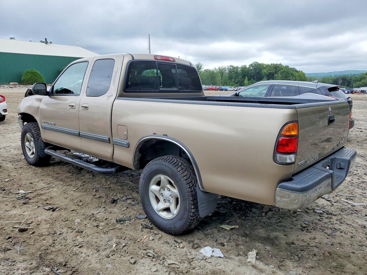 5TBBT44151S186183 · 2001 TOYOTA TUNDRA · 2/12