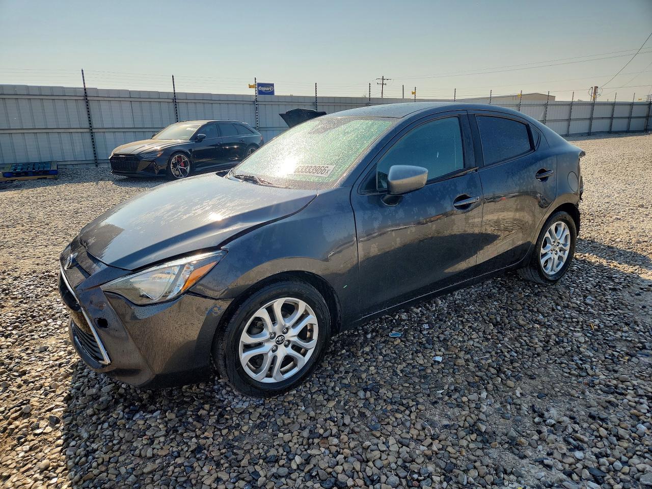 3MYDLBYVXHY183091 · 2017 TOYOTA YARIS IA