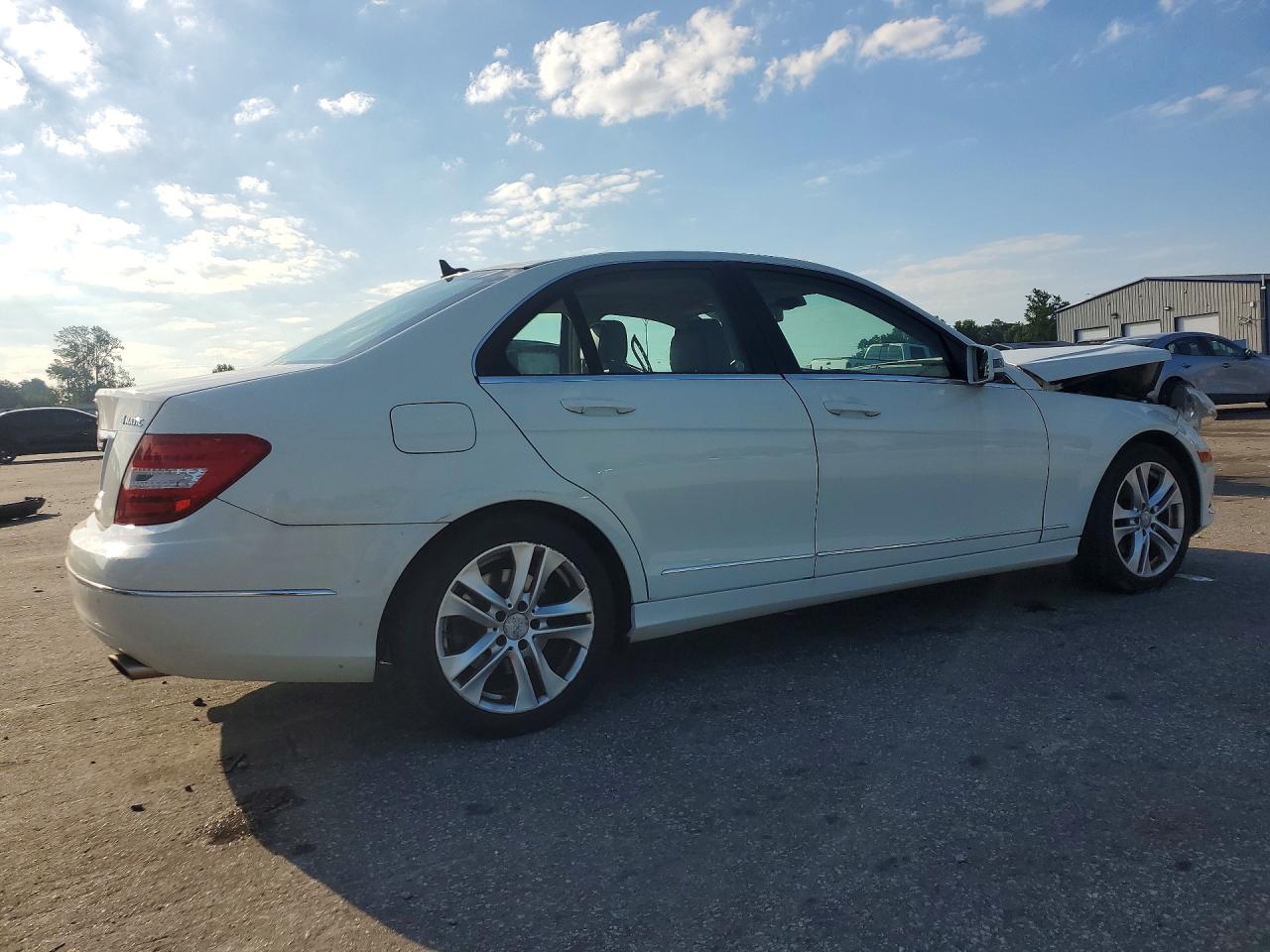 WDDGF8BB7CA649065 · 2012 MERCEDES-BENZ C · 3/12
