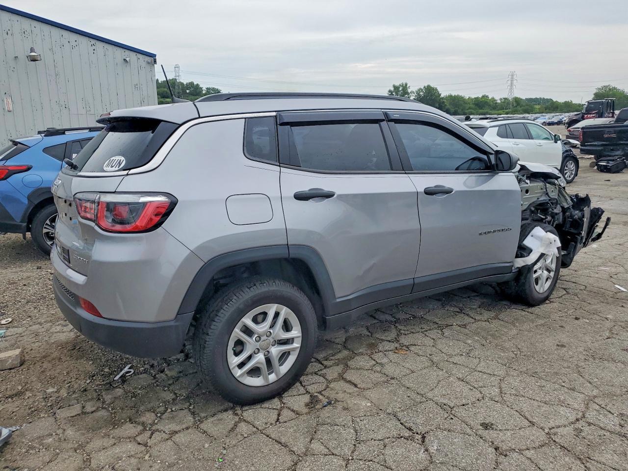 3C4NJDAB4LT209369 · 2020 JEEP COMPASS · 3/14