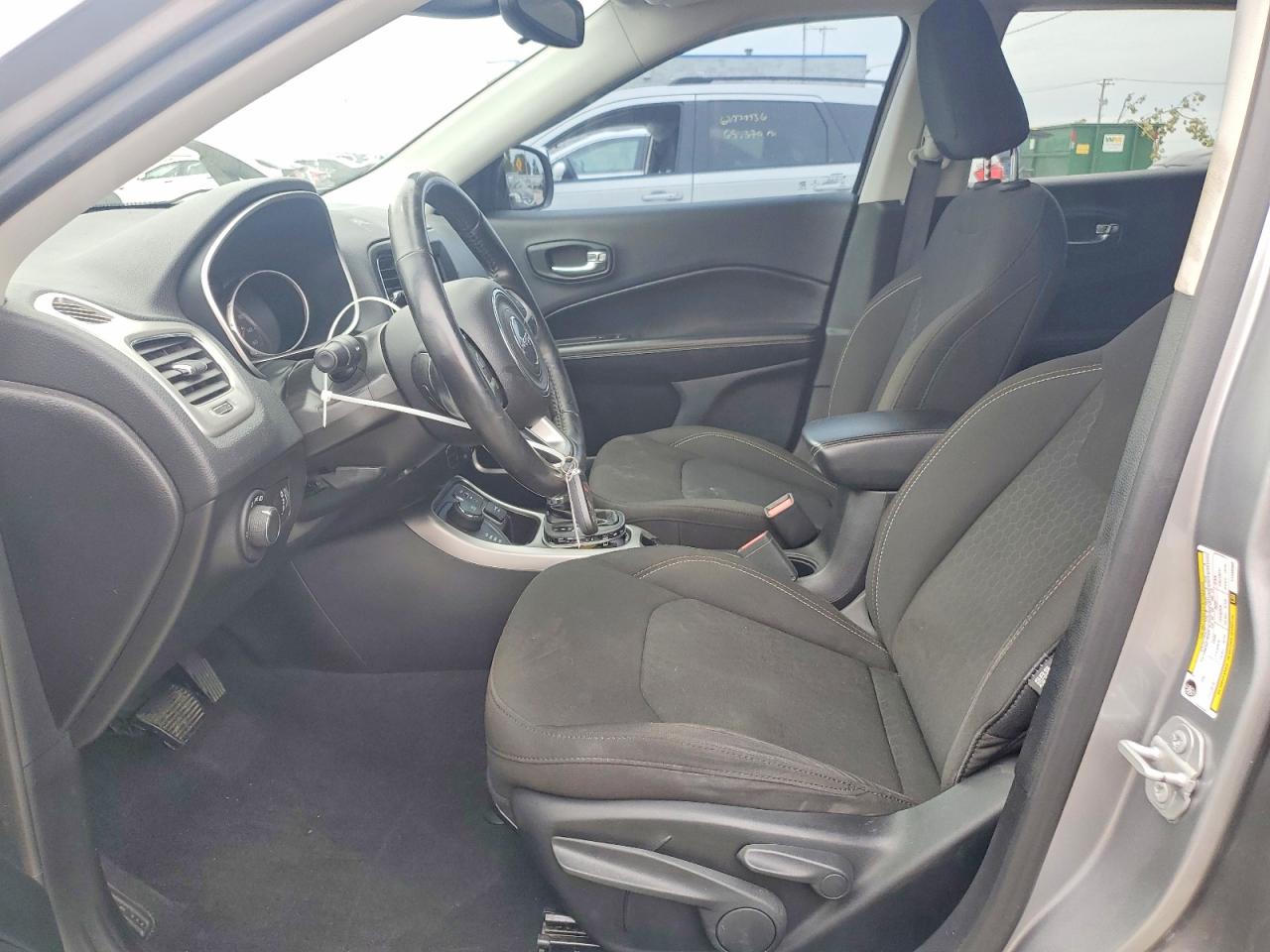 3C4NJDAB4LT209369 · 2020 JEEP COMPASS · 7/14