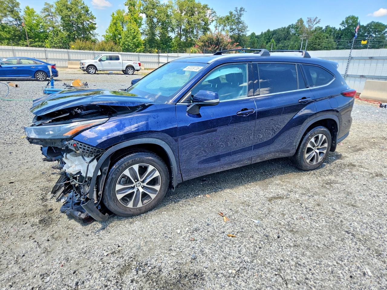 5TDGZRBH1NS565051 · 2022 TOYOTA HIGHLANDER