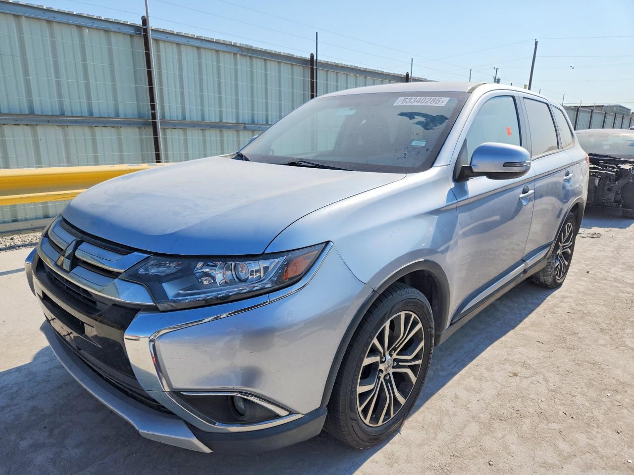 JA4AD3A32GZ013156 · 2016 MITSUBISHI OUTLANDER