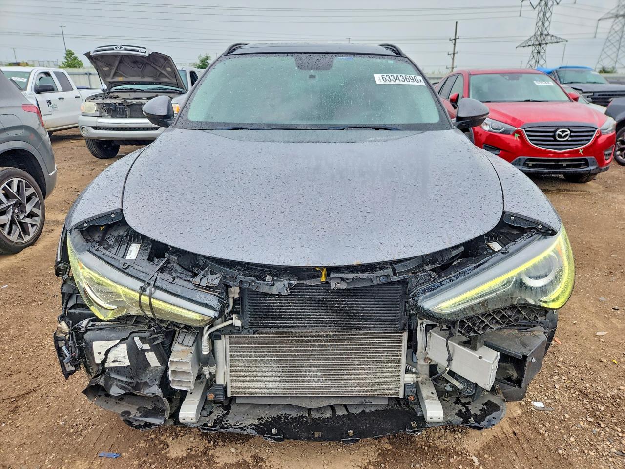 ZASFAKPN0J7C21117 · 2018 ALFA ROMEO STELVIO · 5/13