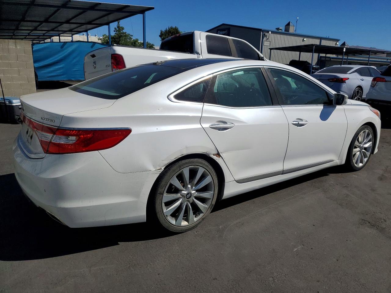 KMHFH4JG0FA448338 · 2015 HYUNDAI AZERA · 3/12