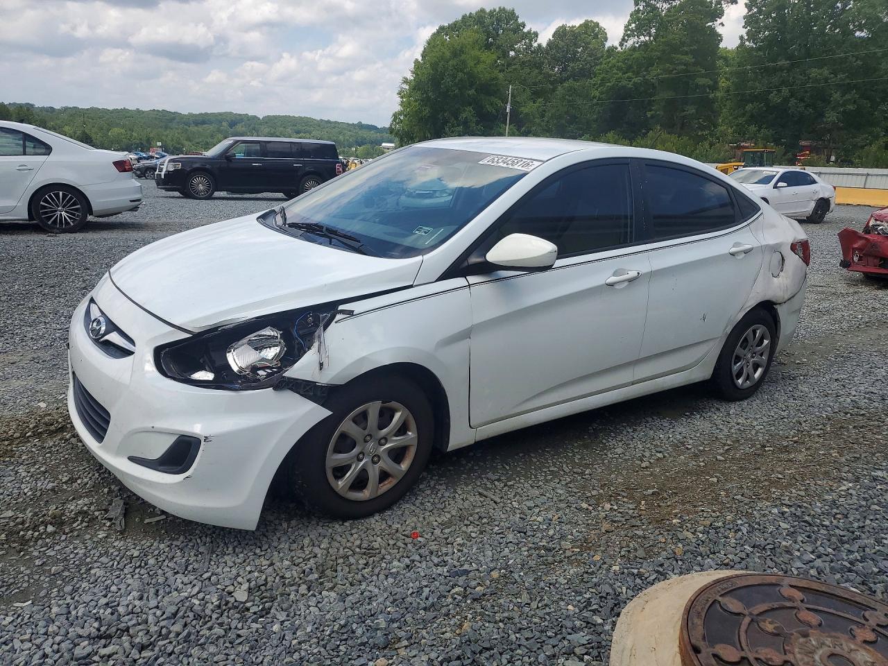 KMHCT4AE0DU585646 · 2013 HYUNDAI ACCENT