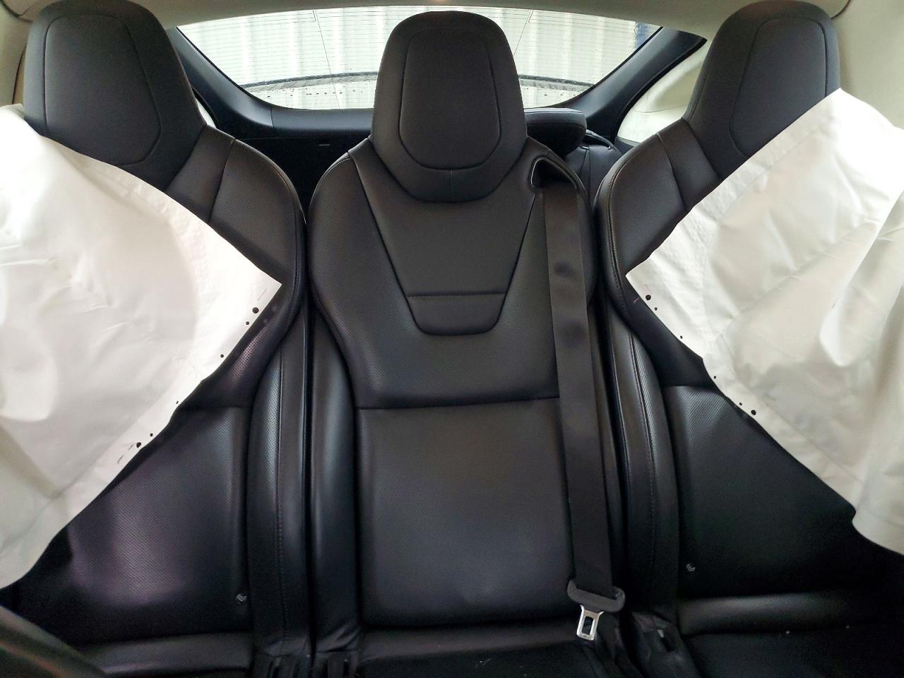 5YJXCAE43GF000898 · 2016 TESLA MODEL X · 10/14