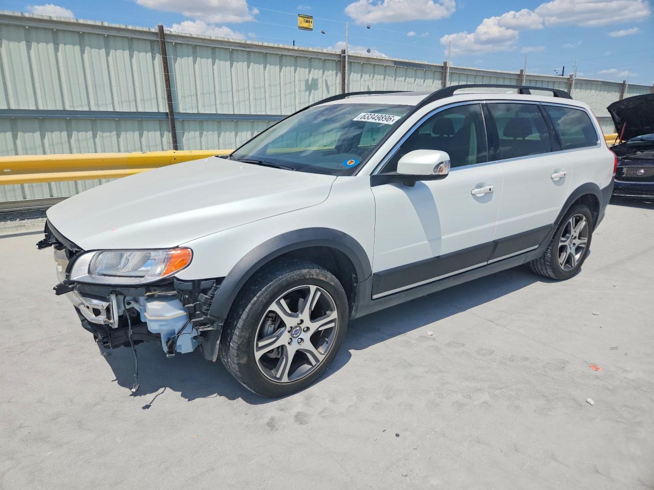 2015 VOLVO XC70