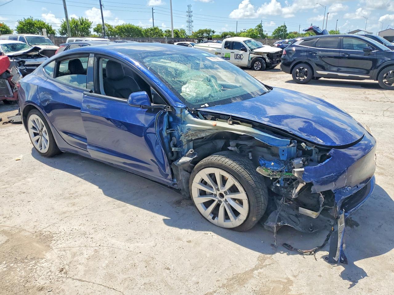 5YJ3E1EA2NF290305 · 2022 TESLA MODEL 3 · 4/12