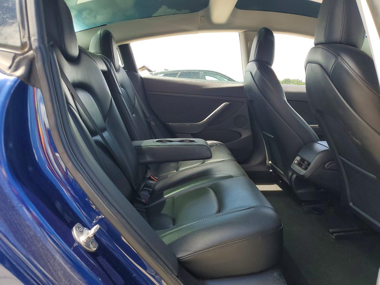 5YJ3E1EA2NF290305 · 2022 TESLA MODEL 3 · 10/12