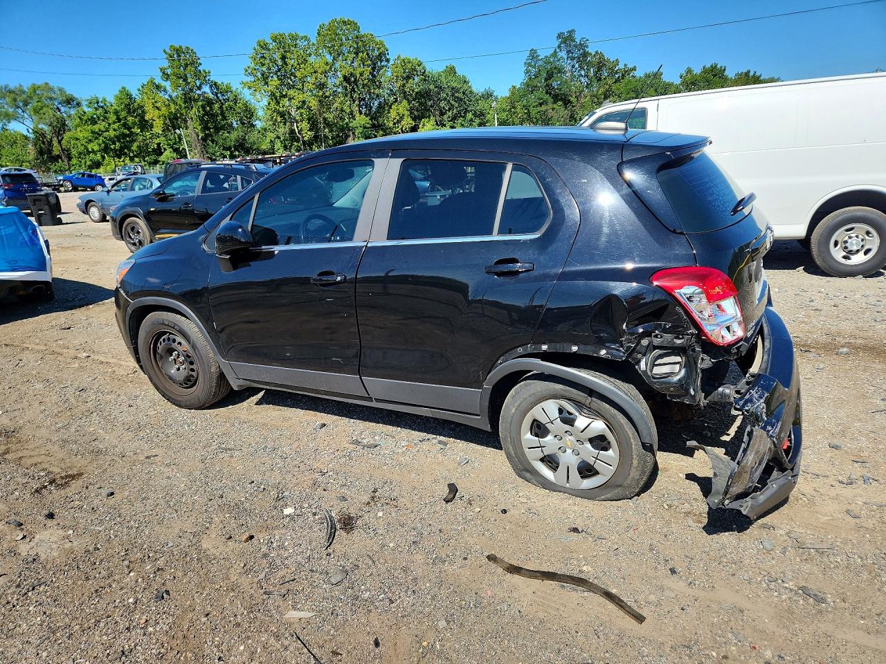 3GNCJKSB2JL394875 · 2018 CHEVROLET TRAX · 2/13