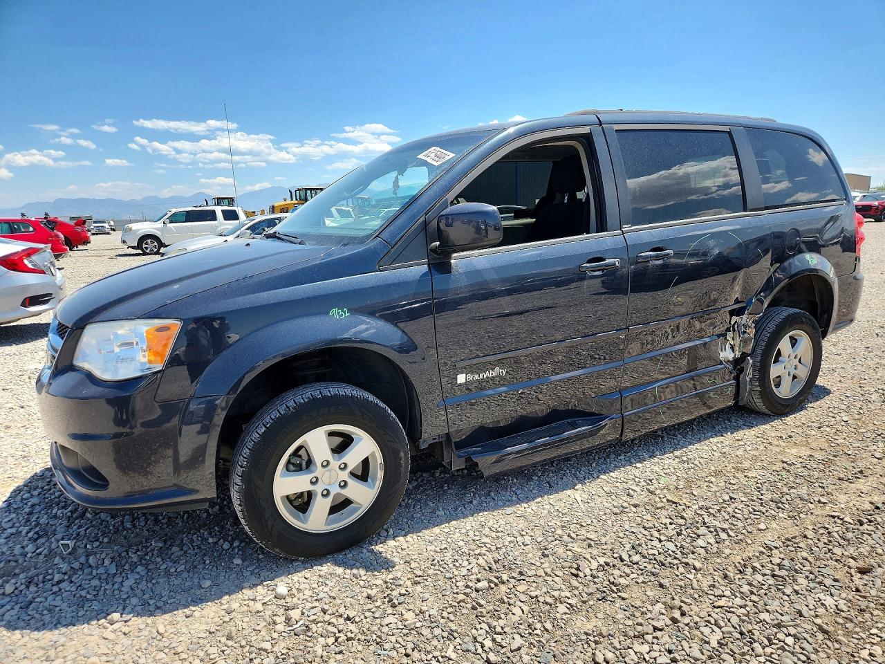 2C4RDGCG5DR655294 · 2013 DODGE GRAND CARAVAN