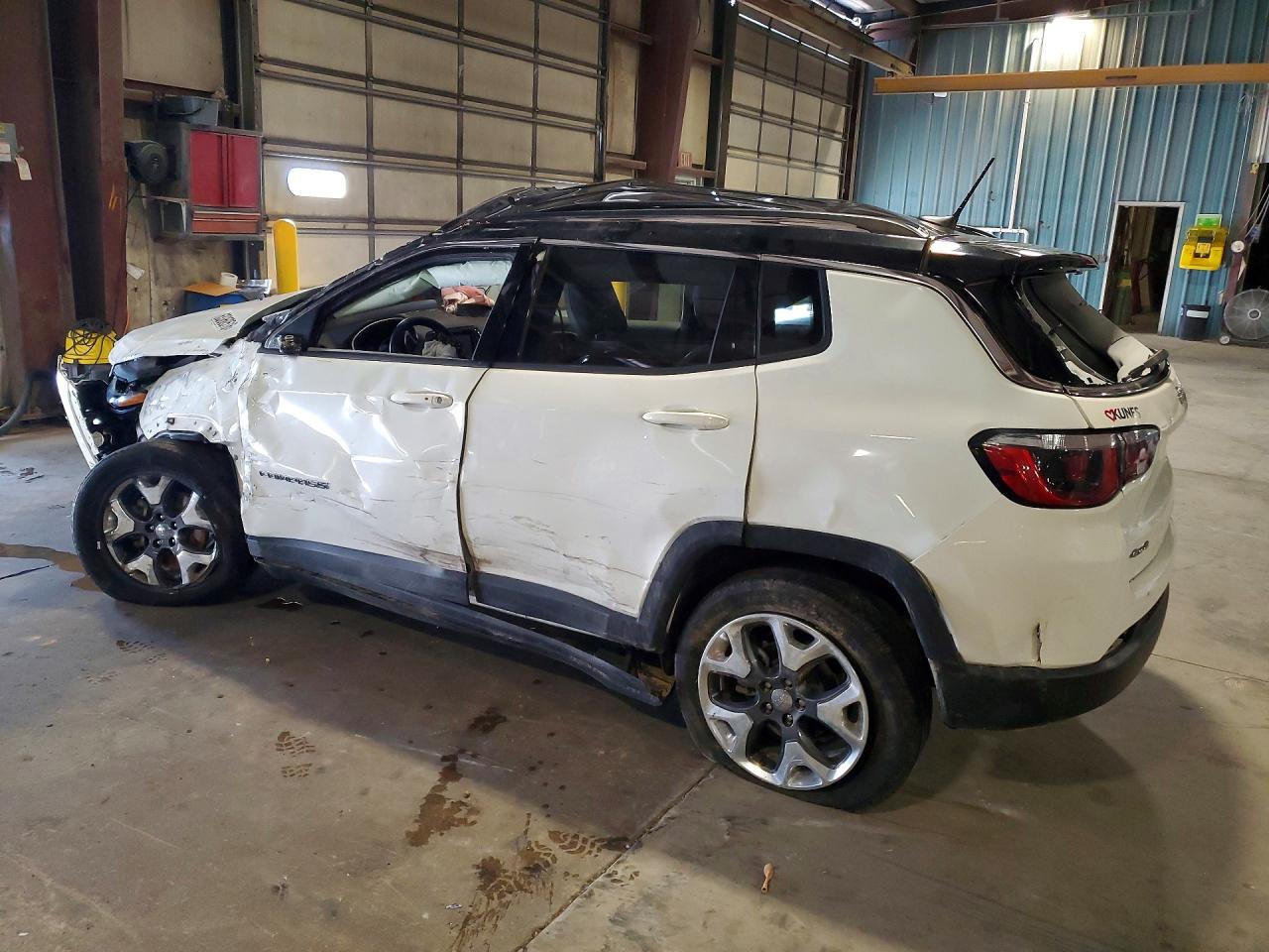 3C4NJDCB1JT231680 · 2018 JEEP COMPASS · 2/13