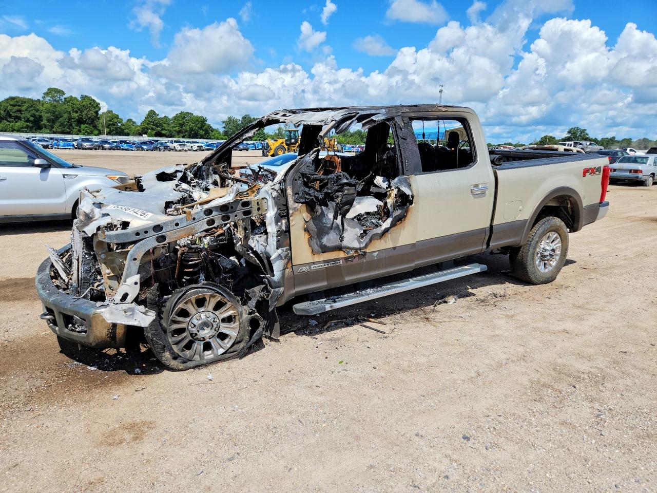 1FT8W3BT1HEE47185 · 2017 FORD F350