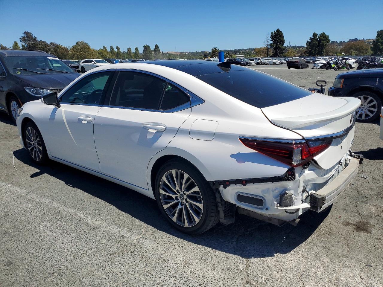 58ADZ1B17MU089698 · 2021 LEXUS ES 350 · 2/13