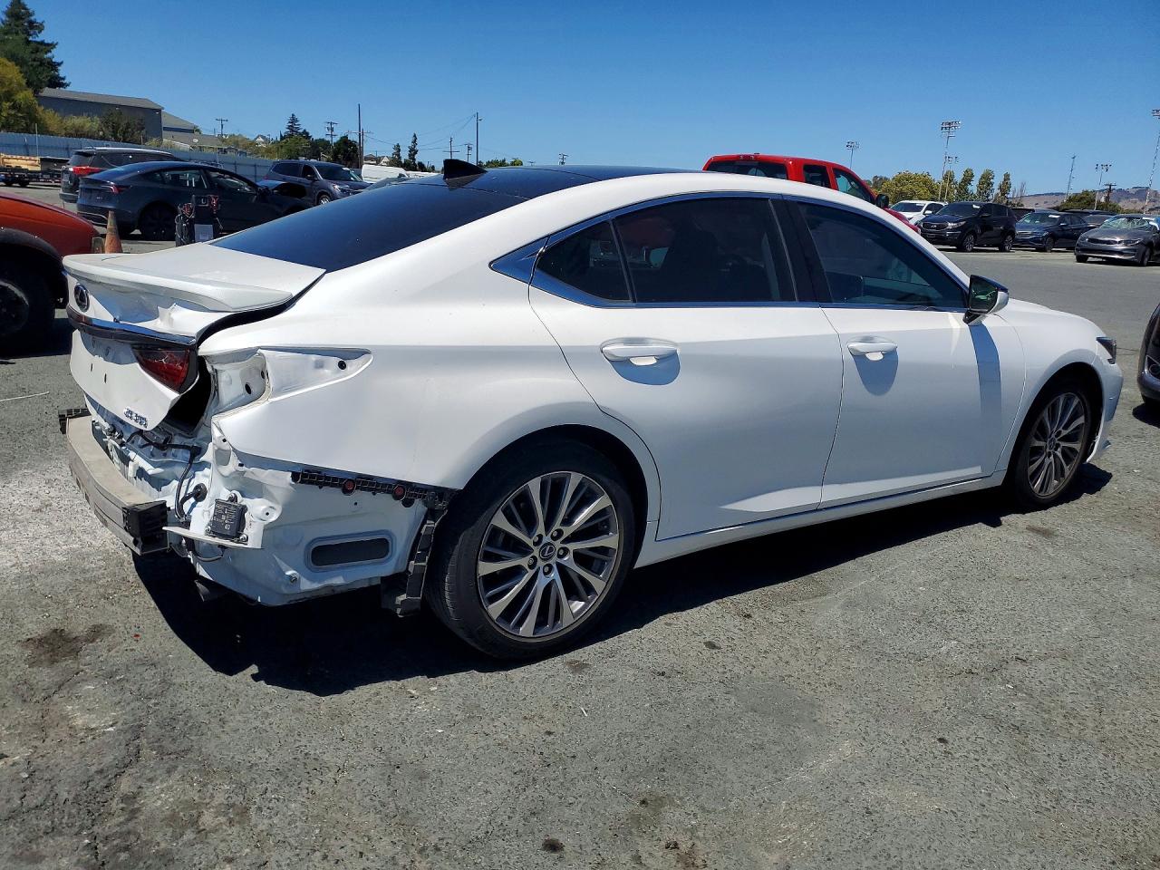 58ADZ1B17MU089698 · 2021 LEXUS ES 350 · 3/13