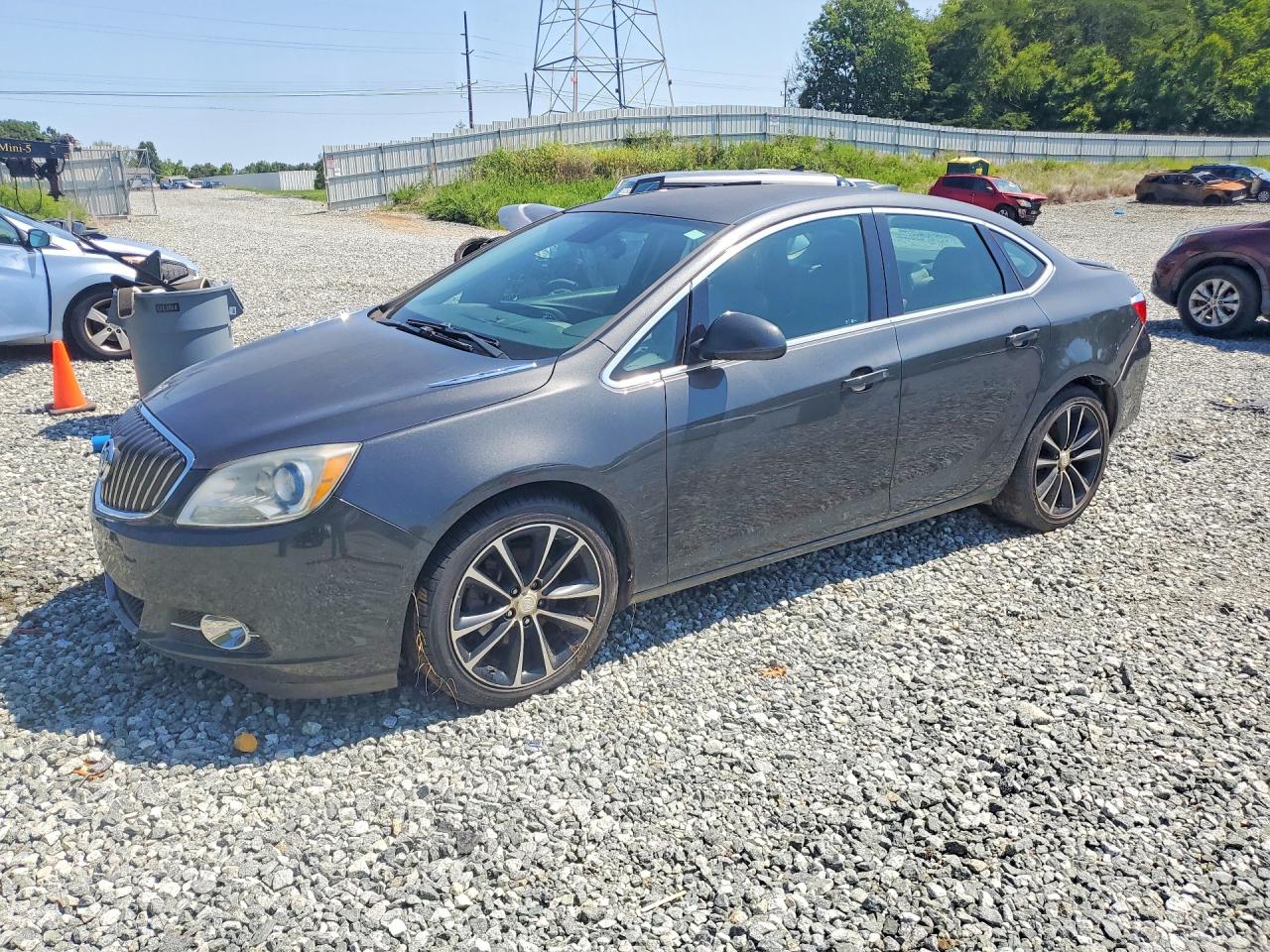 1G4PW5SK8G4174647 · 2016 BUICK VERANO