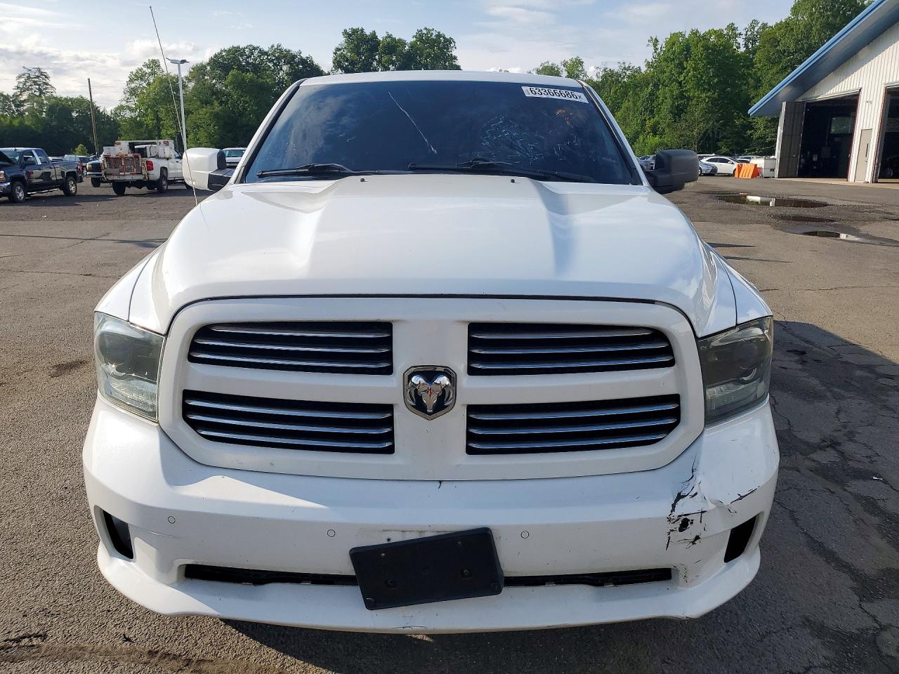1C6RR7MT6FS558353 · 2015 RAM 1500 · 5/12