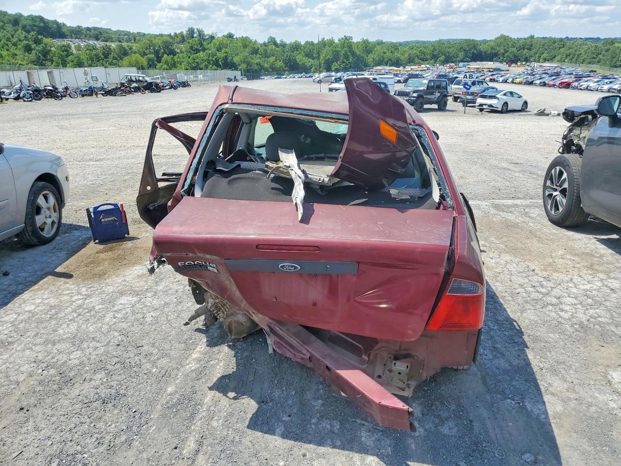 1FAHP34NX7W247786 · 2007 FORD FOCUS · 6/12