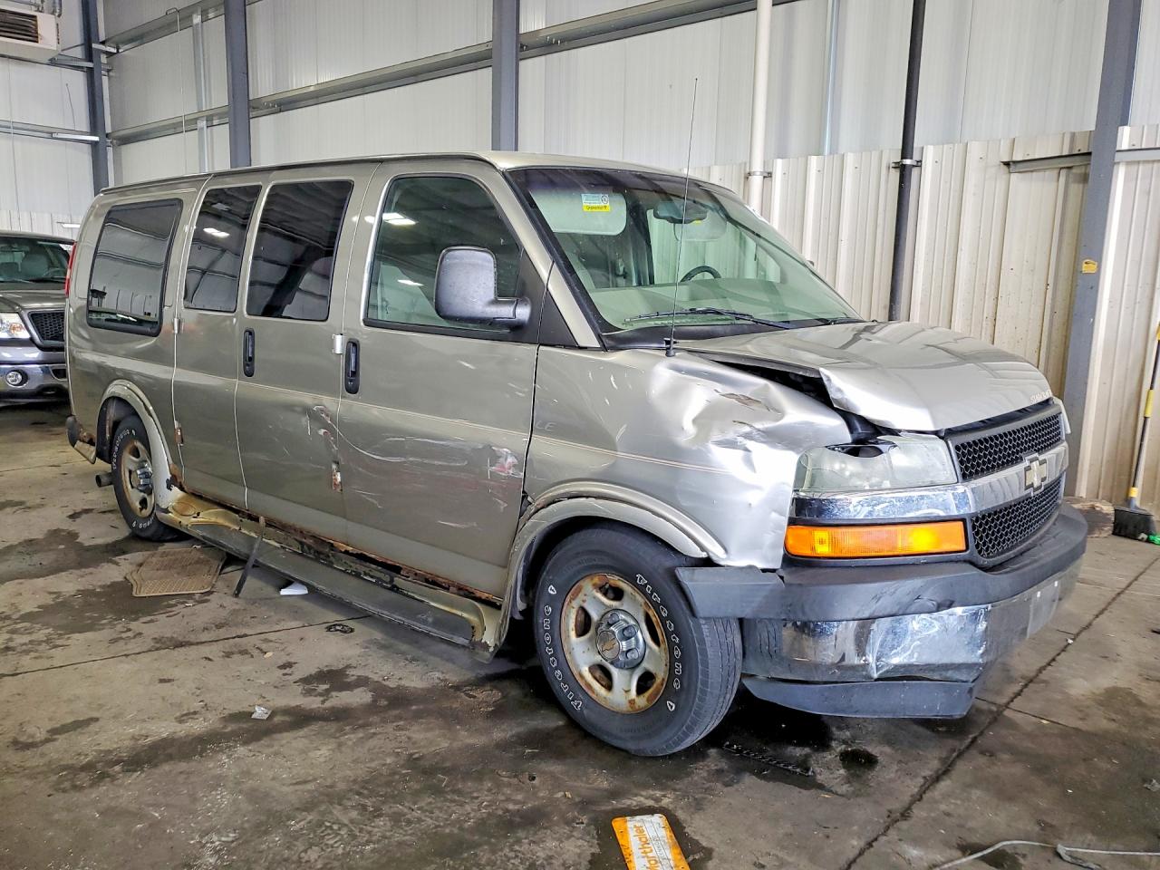 1GBFG15X931226347 · 2003 CHEVROLET EXPRESS G1500 · 4/13