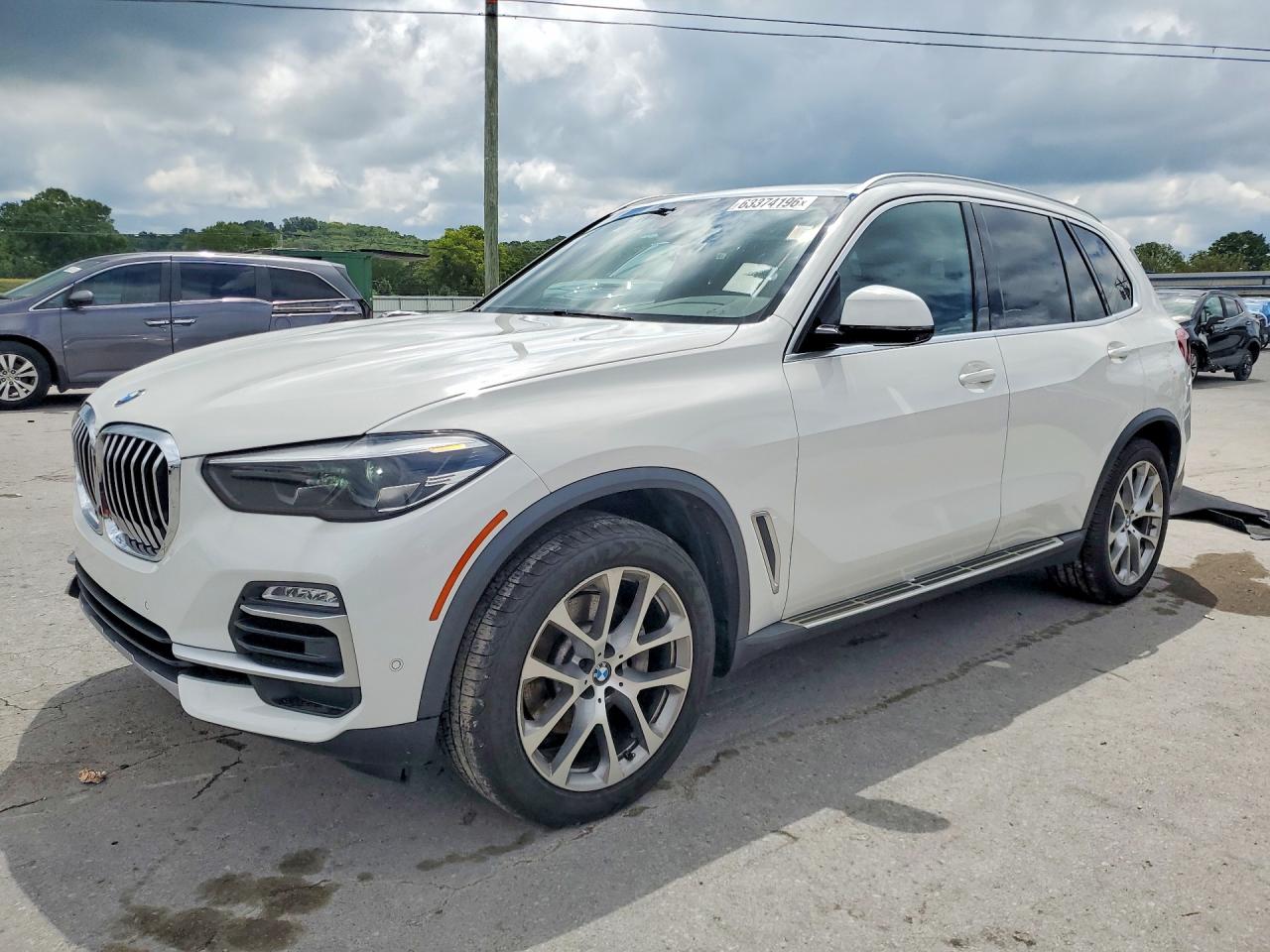 5UXCR6C52KLK86379 · 2019 BMW X5