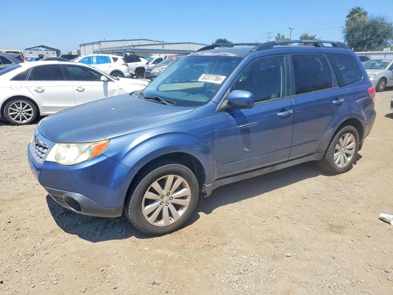 JF2SHADC2BH735838 · 2011 SUBARU FORESTER