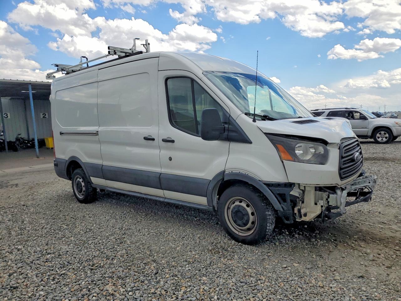 1FTYR2CM8HKB25573 · 2017 FORD TRANSIT · 4/13