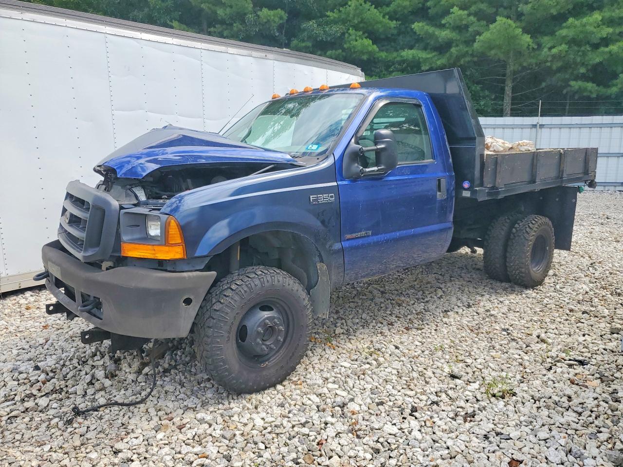 1FDWF37F8YEE25528 · 2000 FORD F350