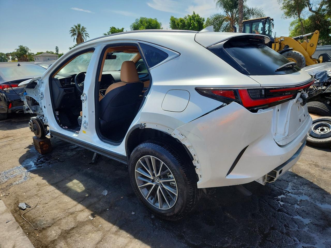 JTJADCAZ6S2017798 · 2025 LEXUS NX 250 · 2/14