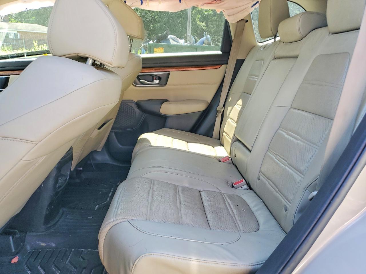 5J6RW2H83JL023844 · 2018 HONDA CR-V · 10/12