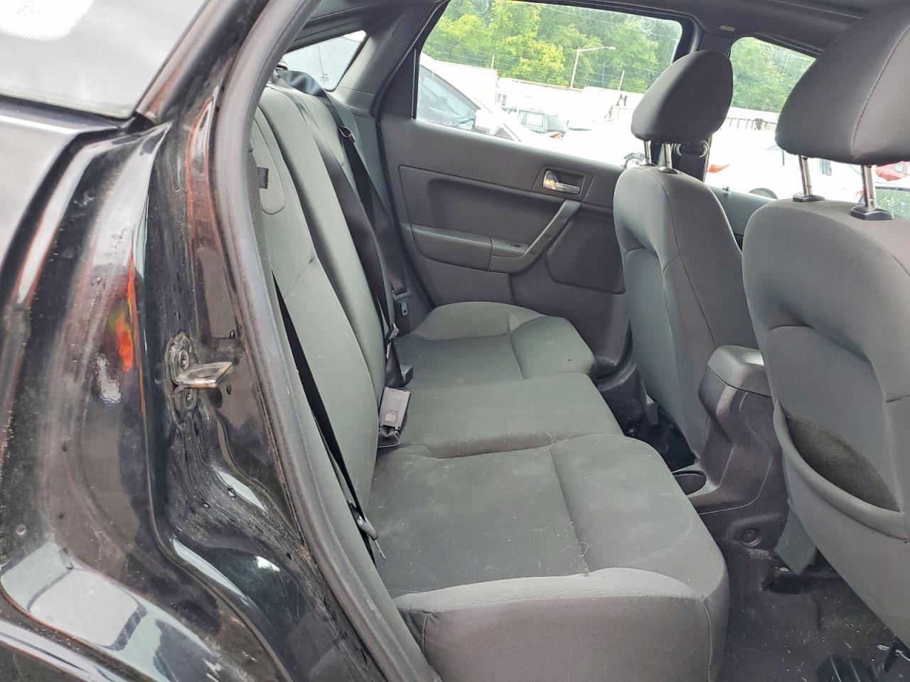 1FAHP35N48W202293 · 2008 FORD FOCUS · 10/12