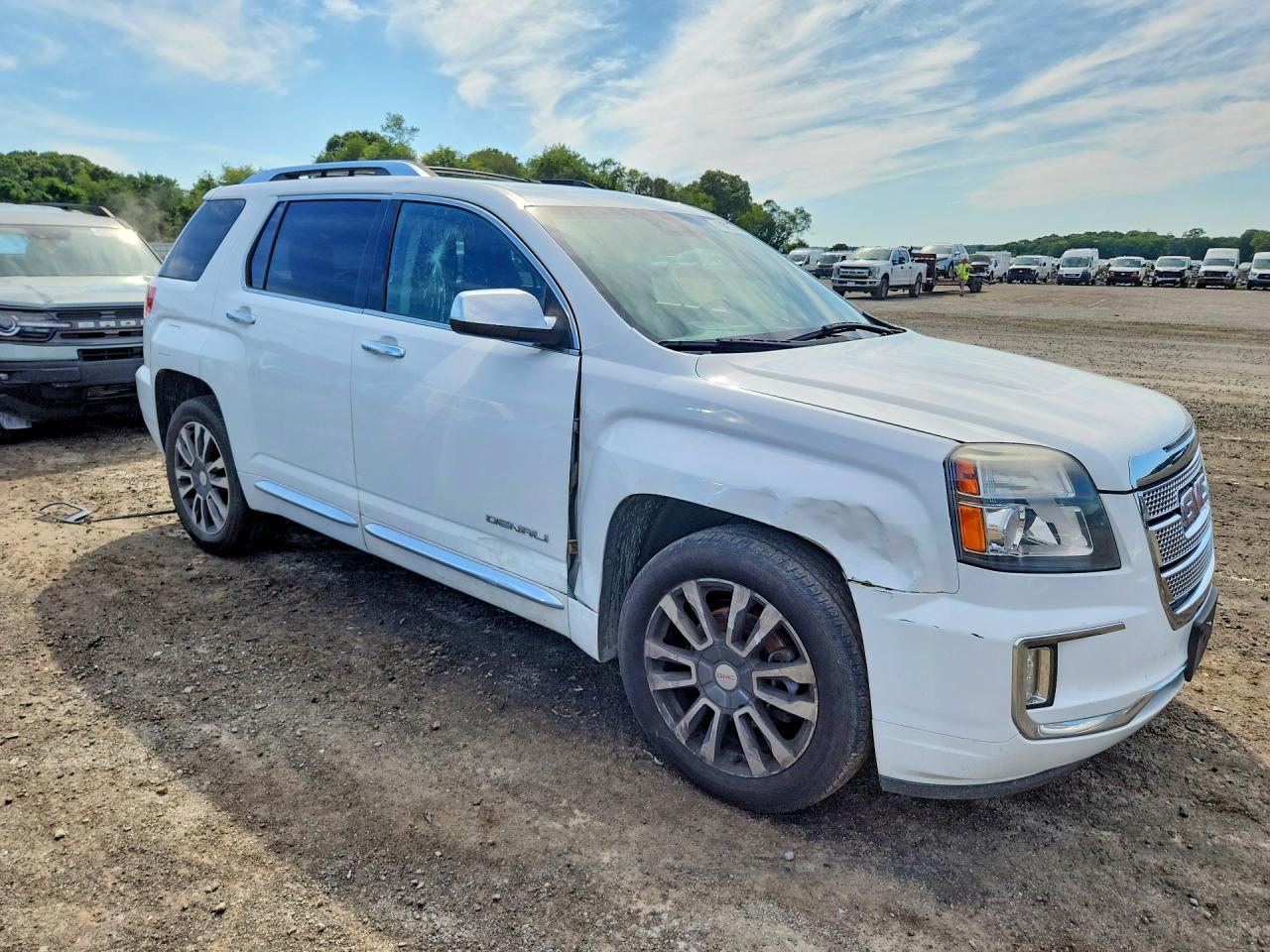 2GKFLRE38H6205565 · 2017 GMC TERRAIN · 4/13
