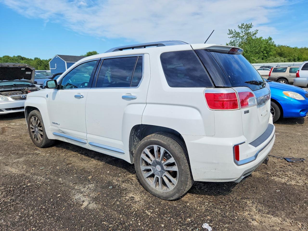2GKFLRE38H6205565 · 2017 GMC TERRAIN · 2/13