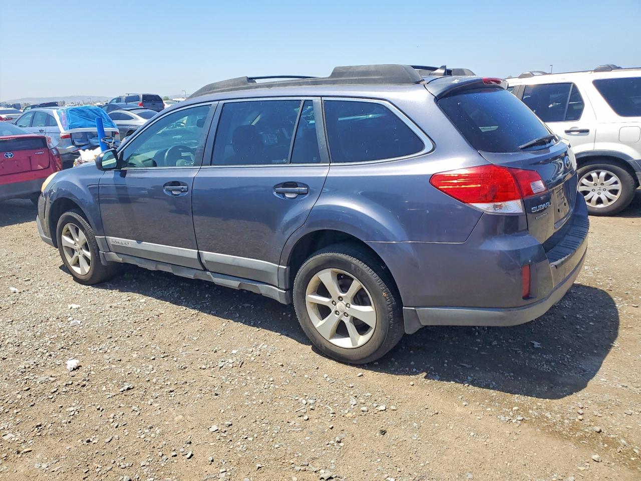 4S4BRBCCXE3203883 · 2014 SUBARU OUTBACK · 2/13