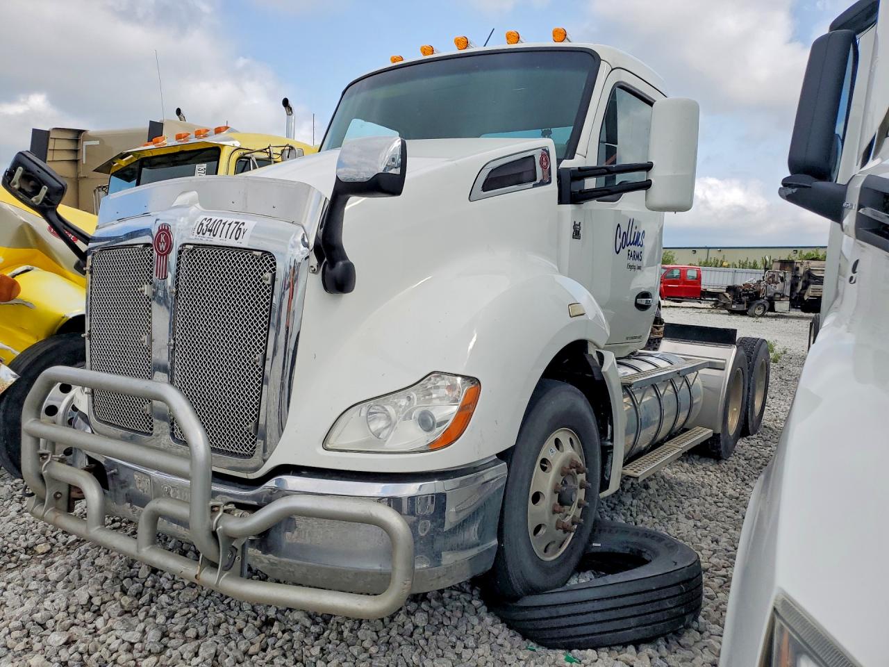 1XKYDP9X1HJ163895 · 2017 KENWORTH T680