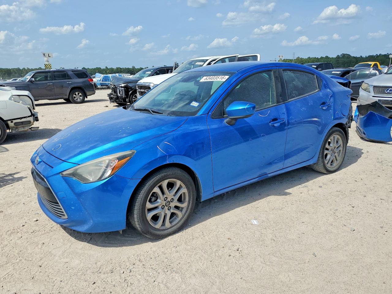 3MYDLBYV8JY307588 · 2018 TOYOTA YARIS IA