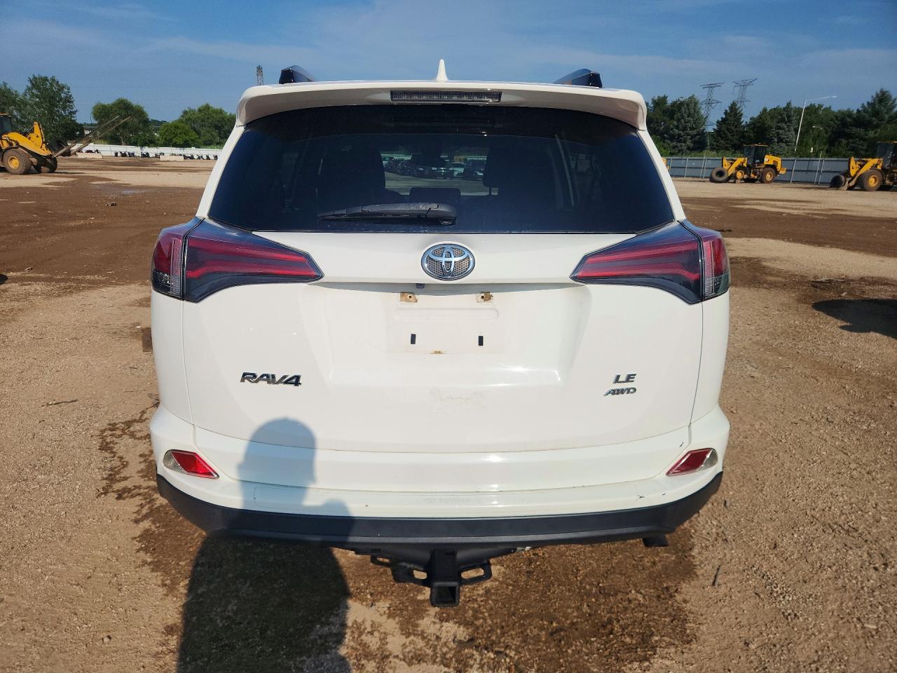 JTMBFREV2HJ158443 · 2017 TOYOTA RAV4 · 6/12
