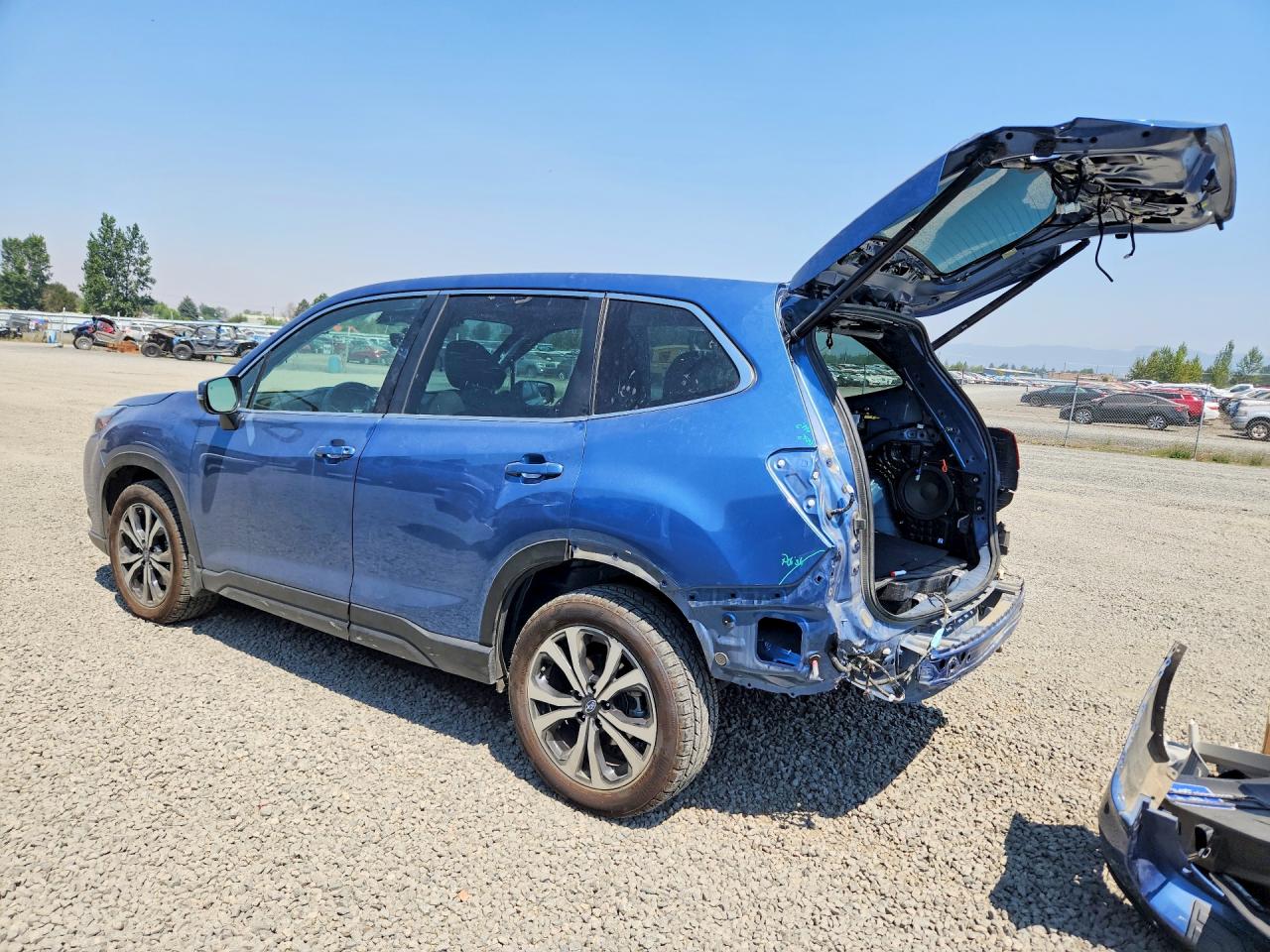 JF2SKAPC2PH547602 · 2023 SUBARU FORESTER · 2/14