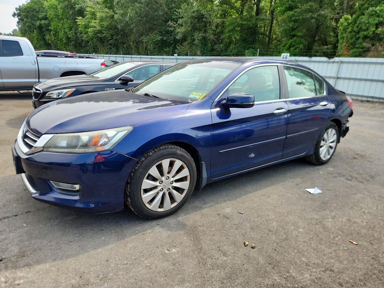 1HGCR2F73DA129418 · 2013 HONDA ACCORD