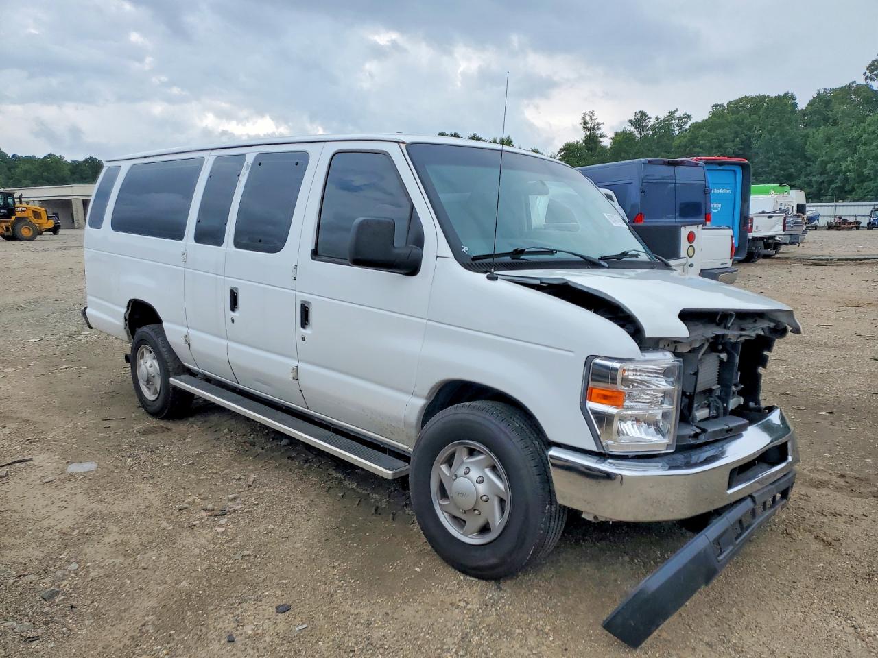 1FBSS3BL2BDA97925 · 2011 FORD ECONOLINE · 4/13