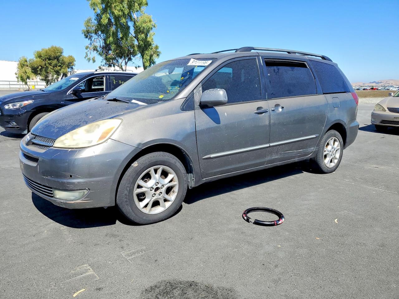 5TDBA22C95S048867 · 2005 TOYOTA SIENNA