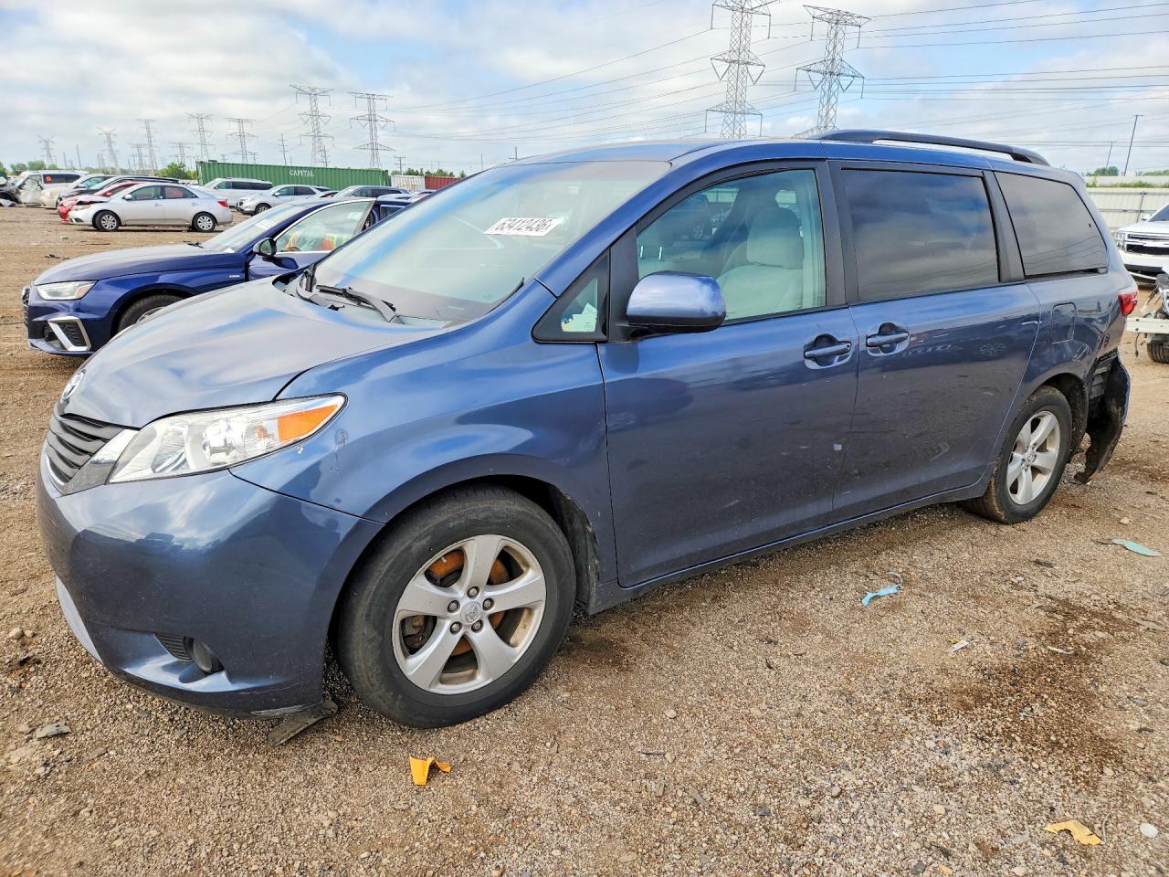 5TDKK3DC3FS555961 · 2015 TOYOTA SIENNA