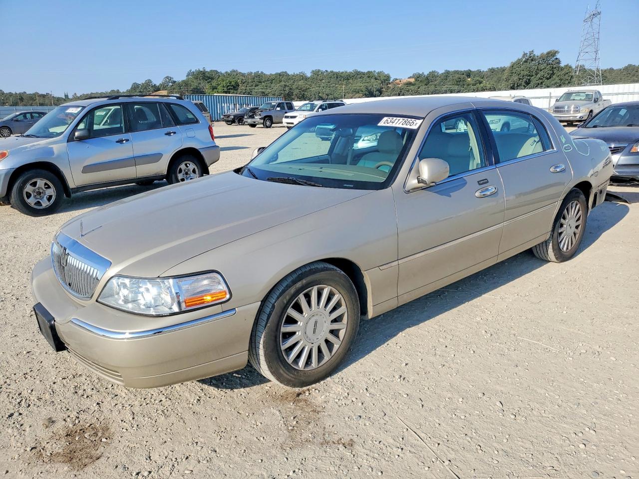 1LNHM81W35Y629720 · 2005 LINCOLN TOWN CAR