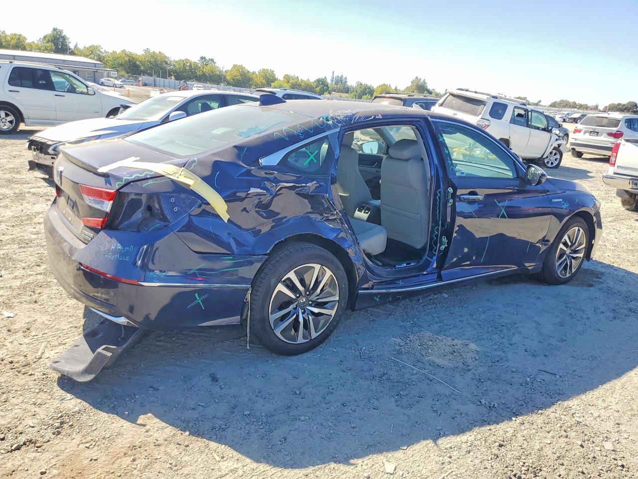 1HGCV3F92KA010775 · 2019 HONDA ACCORD · 3/12
