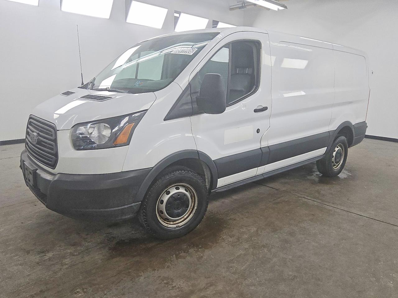 1FTBW1ZG5JKB15499 · 2018 FORD TRANSIT