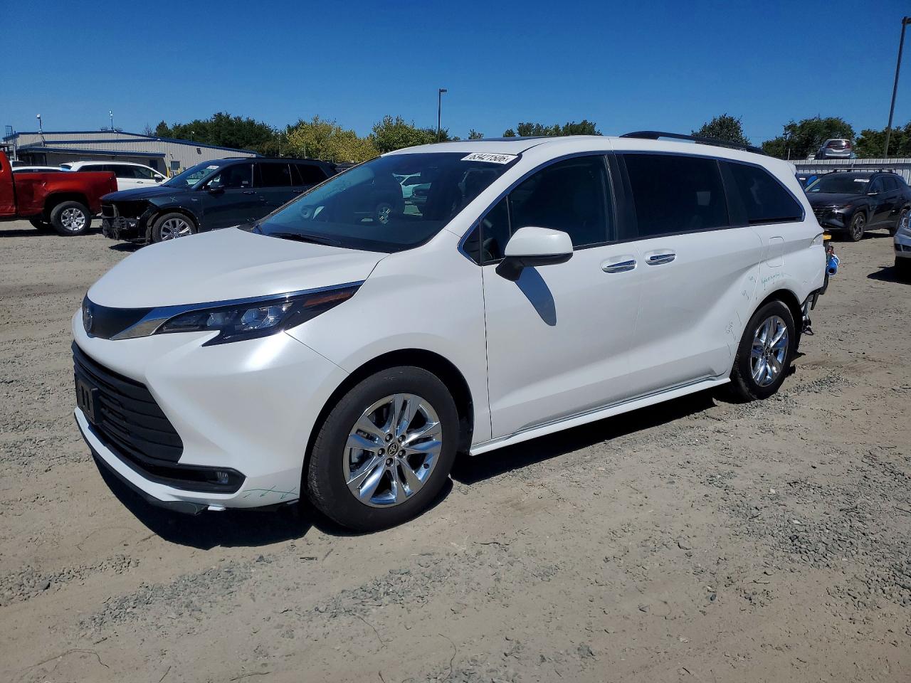 5TDJSKFC6SS205107 · 2025 TOYOTA SIENNA