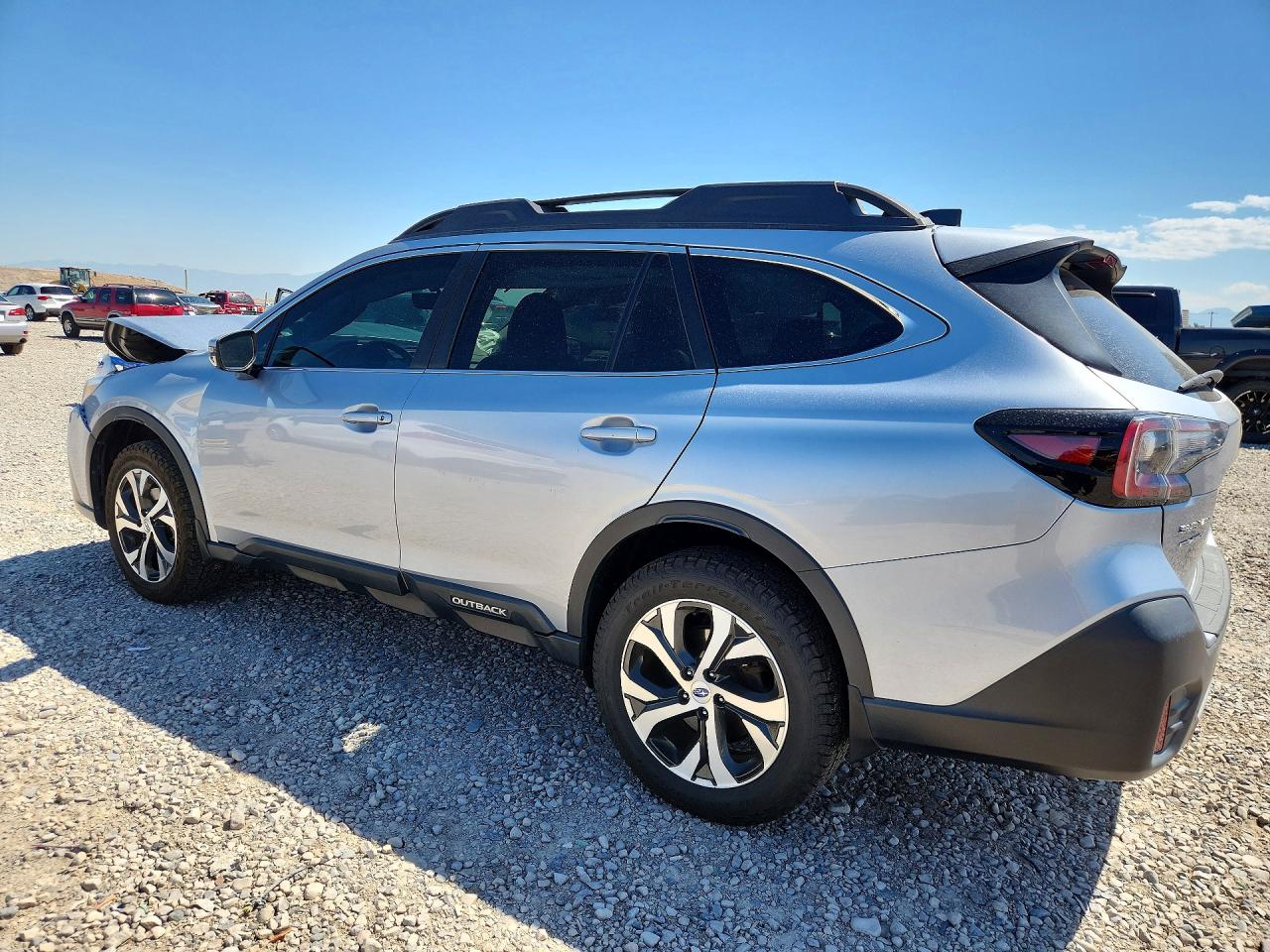 4S4BTANC1M3104327 · 2021 SUBARU OUTBACK · 2/13