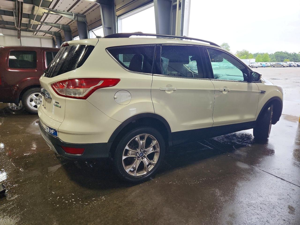 1FMCU0HX7DUB08435 · 2013 FORD ESCAPE · 3/13