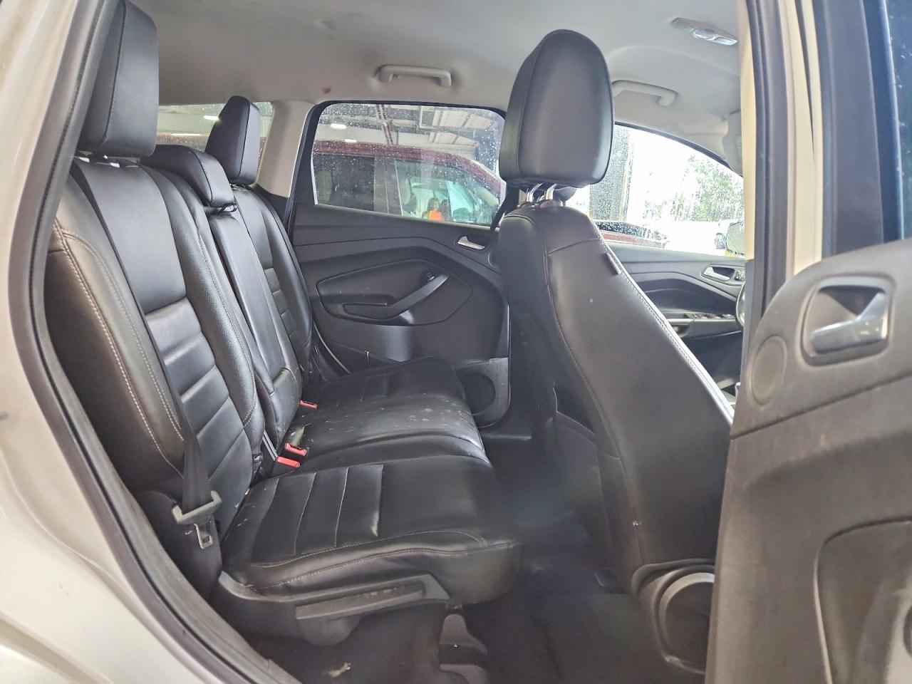 1FMCU0HX7DUB08435 · 2013 FORD ESCAPE · 10/13