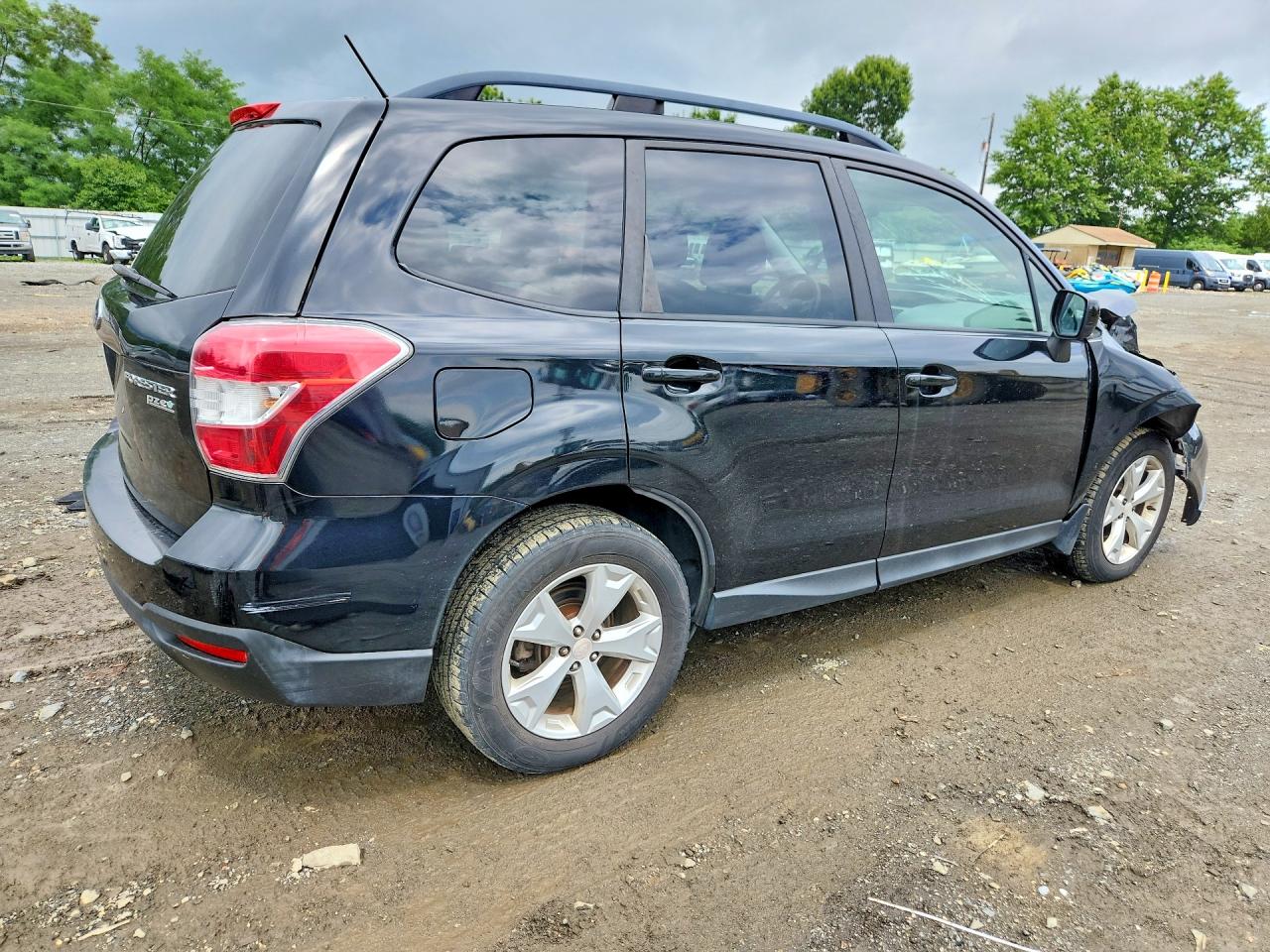 JF2SJADC2FH411539 · 2015 SUBARU FORESTER · 3/12